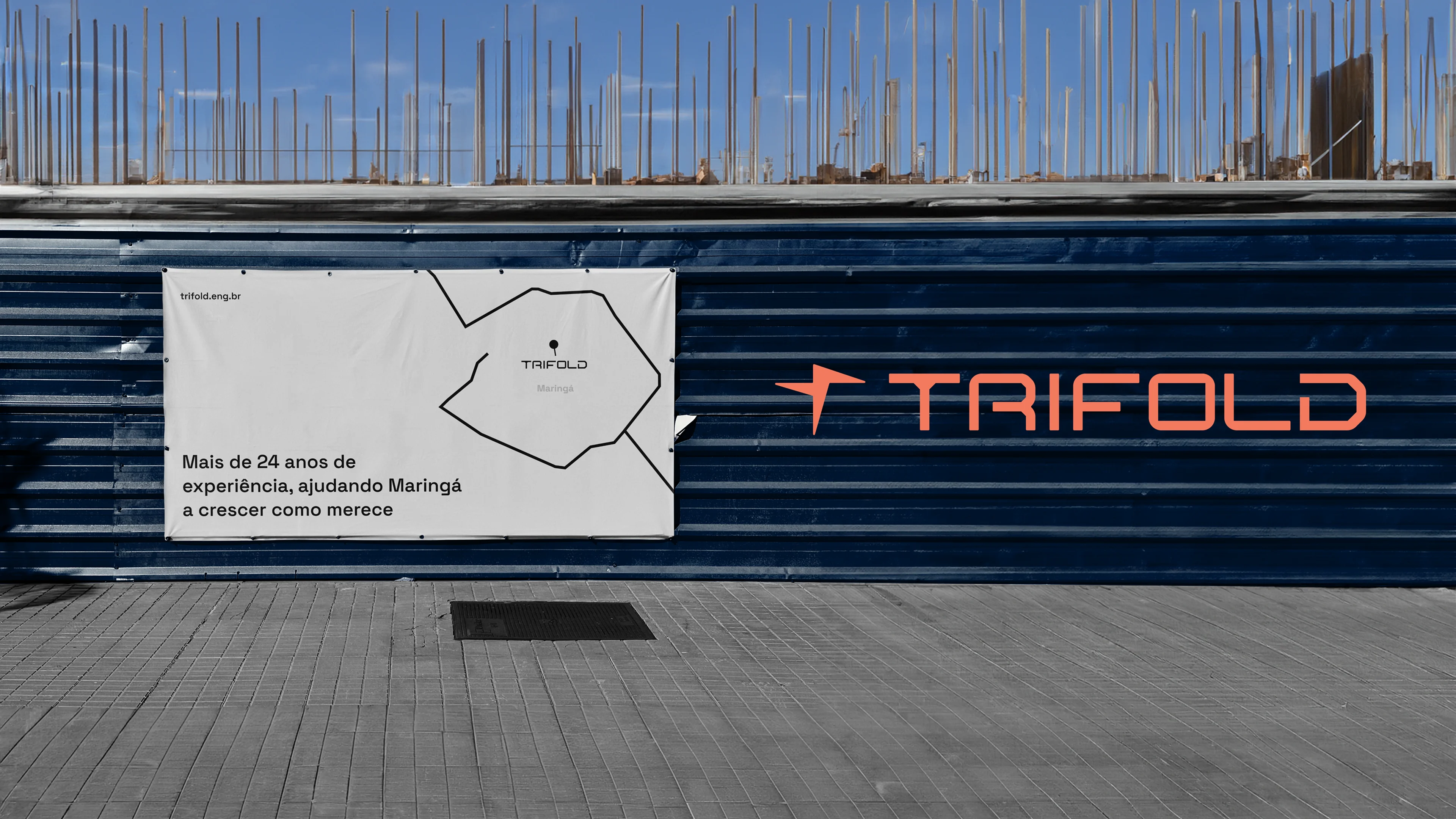 Mockup 7 — Trifold